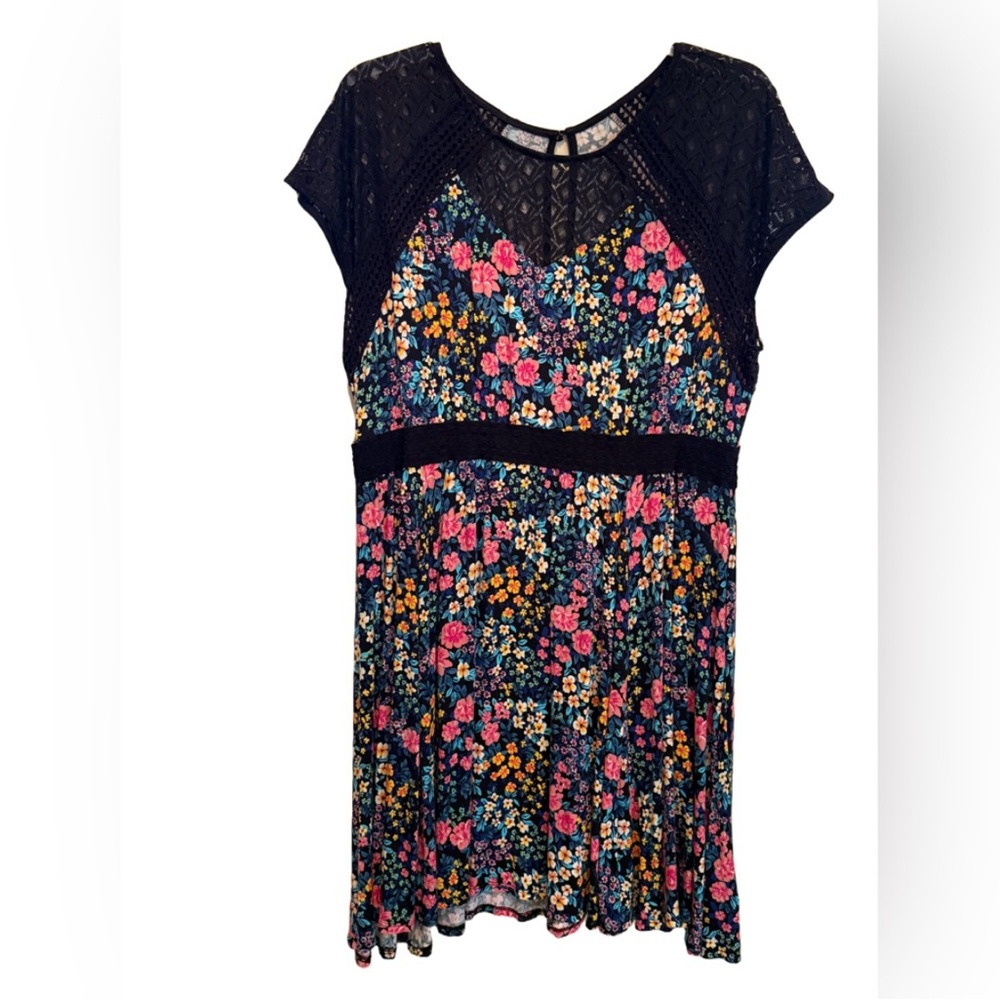 Floral Women’s Dress with Black Lace Accents